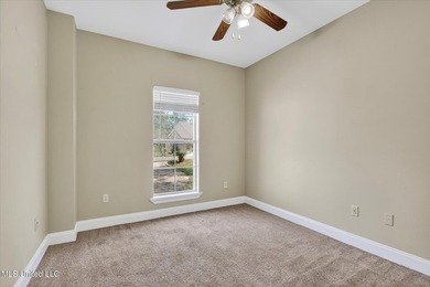 Fantastic location near the North Rec pool and playground! This - photo 26