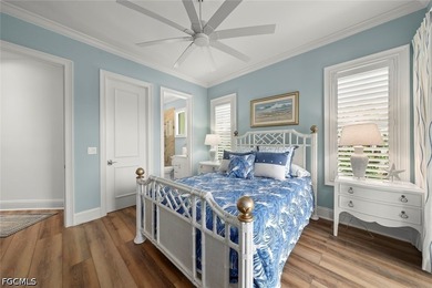 Beautiful fully reimagined and updated home in the private golf - photo 31