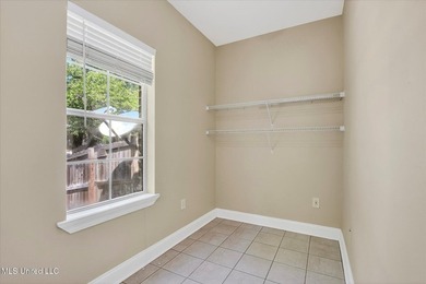 Fantastic location near the North Rec pool and playground! This - photo 31