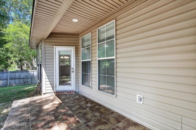 Fantastic location near the North Rec pool and playground! This - photo 36