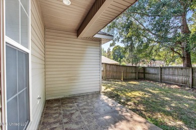 Fantastic location near the North Rec pool and playground! This - photo 37