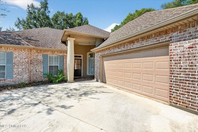 Fantastic location near the North Rec pool and playground! This - photo 39