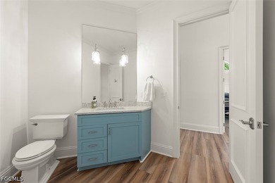 Beautiful fully reimagined and updated home in the private golf - photo 41