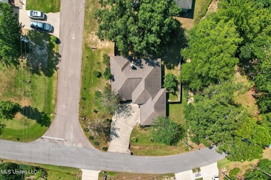 Fantastic location near the North Rec pool and playground! This - photo 48
