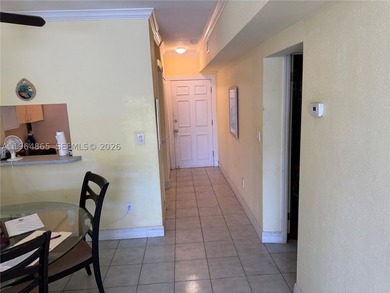 Enjoy relaxed waterfront living in this first-floor 1-bedroom - photo 4