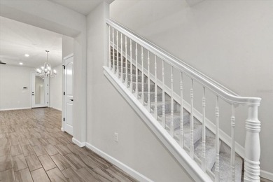 Welcome to this stunning 3-bedroom, 3-bathroom townhouse with - photo 4