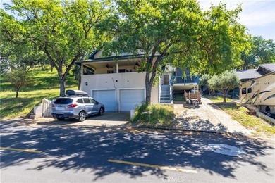 PRICE REDUCED! Located in the gated lake community of Oak Shores - photo 3