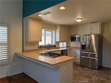 PRICE REDUCED! Located in the gated lake community of Oak Shores - photo 7