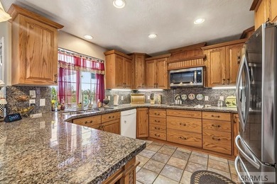 THIS PROPERTY IS CURRENTLY UNDER CONTRACT WITH A 48 HR FIRST - photo 11