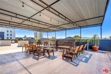 Welcome to 838 Pine Avenue! This top-floor, one-bedroom