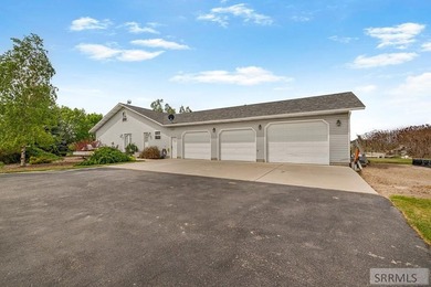 THIS PROPERTY IS CURRENTLY UNDER CONTRACT WITH A 48 HR FIRST - photo 30