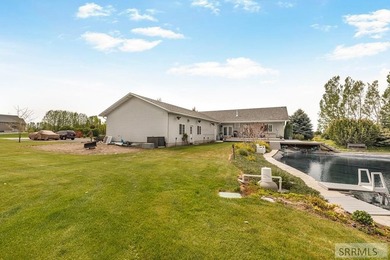 THIS PROPERTY IS CURRENTLY UNDER CONTRACT WITH A 48 HR FIRST - photo 31