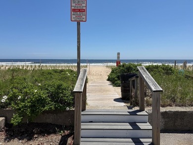 Location, Location.... just 150 steps to miles of Sandy Beaches! - photo 3