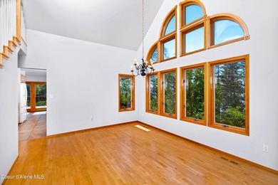 Beautifully crafted 3 bedroom, 2.5 bath home offering quality - photo 6