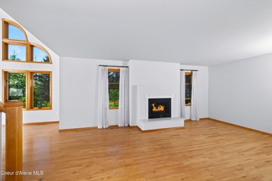 Beautifully crafted 3 bedroom, 2.5 bath home offering quality - photo 9