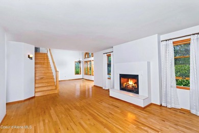 Beautifully crafted 3 bedroom, 2.5 bath home offering quality - photo 10