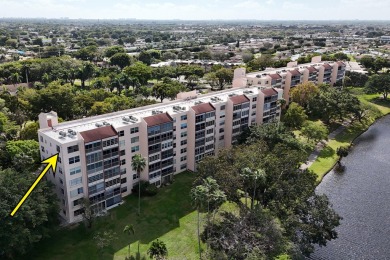 Lake Condo For Sale in Delray Beach, Florida
