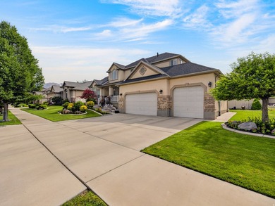 Stunning home in the desirable Grandview neighborhood! Features - photo 3