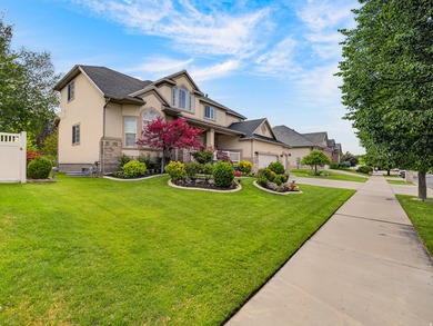 Stunning home in the desirable Grandview neighborhood! Features - photo 5