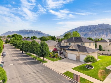 Stunning home in the desirable Grandview neighborhood! Features - photo 6