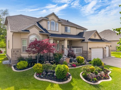 Stunning home in the desirable Grandview neighborhood! Features - photo 10