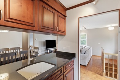 * Beautifully Designed 2nd floor End Unit with direct access - photo 14