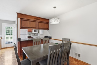 * Beautifully Designed 2nd floor End Unit with direct access - photo 15