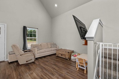 Welcome home to this charming 2023-built cottage in Gladewater! - photo 6
