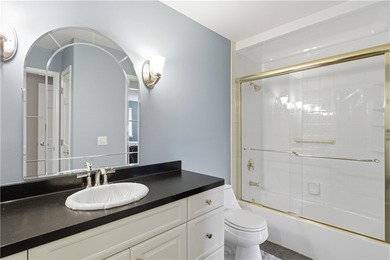 * Beautifully Designed 2nd floor End Unit with direct access - photo 19