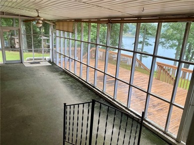 Enjoy the best of lake life in this charming 3-bedroom, 2-bath - photo 26