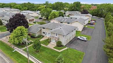 * Beautifully Designed 2nd floor End Unit with direct access - photo 34