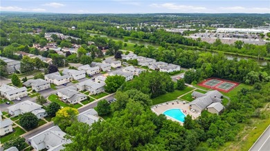 * Beautifully Designed 2nd floor End Unit with direct access - photo 35