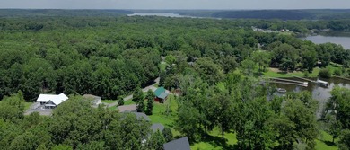 Waterfront living at an accessible price in this nearly new home - photo 39