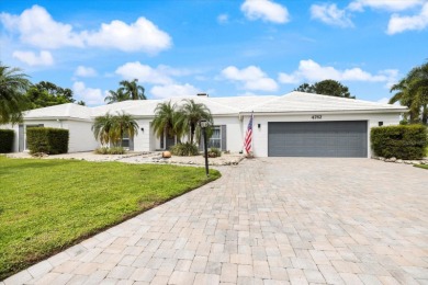 Lake Home For Sale in Sarasota, Florida