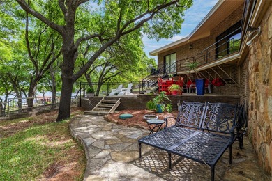 Stunning split-level, fully-furnished and deep-watered - photo 13