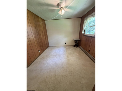 A country retreat property! 3-bedroom brick ranch home with - photo 10