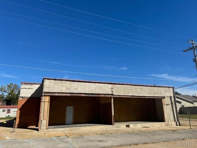 Current River Commercial Sale Pending in Van Buren Missouri