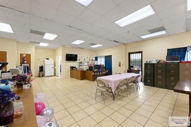 Great Investment Opportunity, 9 Unit Income producing commercial