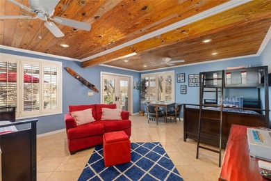 Stunning split-level, fully-furnished and deep-watered - photo 38