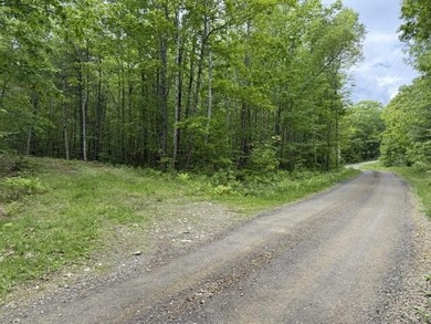 Beautiful country setting offering privacy and scenic views - photo 2