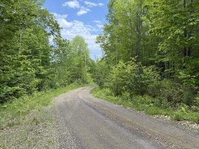 Beautiful country setting offering privacy and scenic views - photo 4
