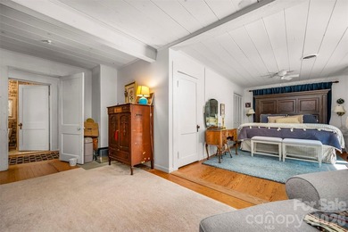 Grace Hill, circa 1930, captures the quiet charm of the Lake - photo 14