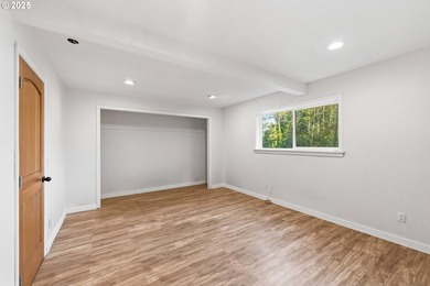 BACK ON MARKET WITH IMPROVEMENTS! Beautifully updated 3 bed 2 - photo 20