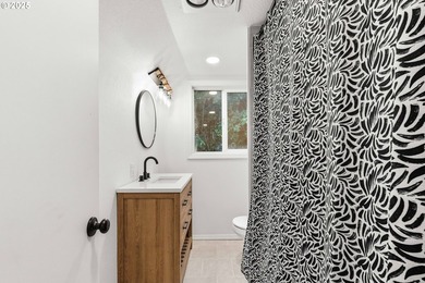 BACK ON MARKET WITH IMPROVEMENTS! Beautifully updated 3 bed 2 - photo 30