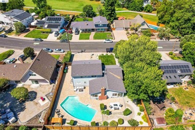 Fully updated retreat that balances modern luxury with warm - photo 38