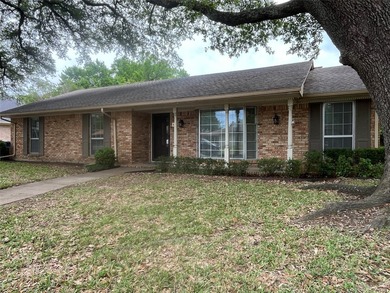 So much to like about this home! Great curb appeal with majestic - photo 2