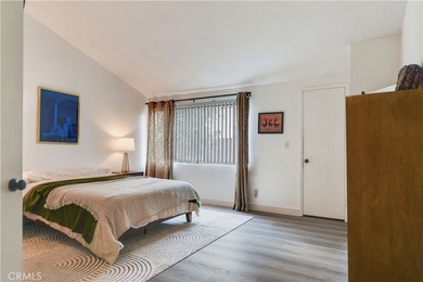 Welcome to this beautifully updated 2-bedroom, 1-bathroom condo - photo 13