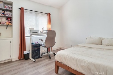 Welcome to this beautifully updated 2-bedroom, 1-bathroom condo - photo 17
