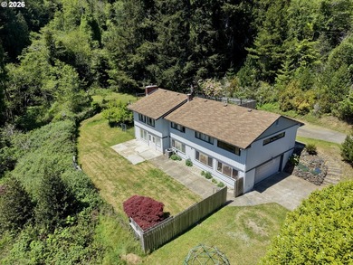 Welcome to this beautifully maintained 4-bedroom, 3-bathroom - photo 24