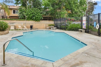 Welcome to this beautifully updated 2-bedroom, 1-bathroom condo - photo 25